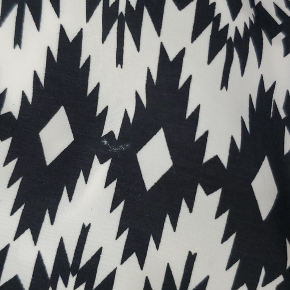 B tween black and white patterned skorts - Picture 6 of 7